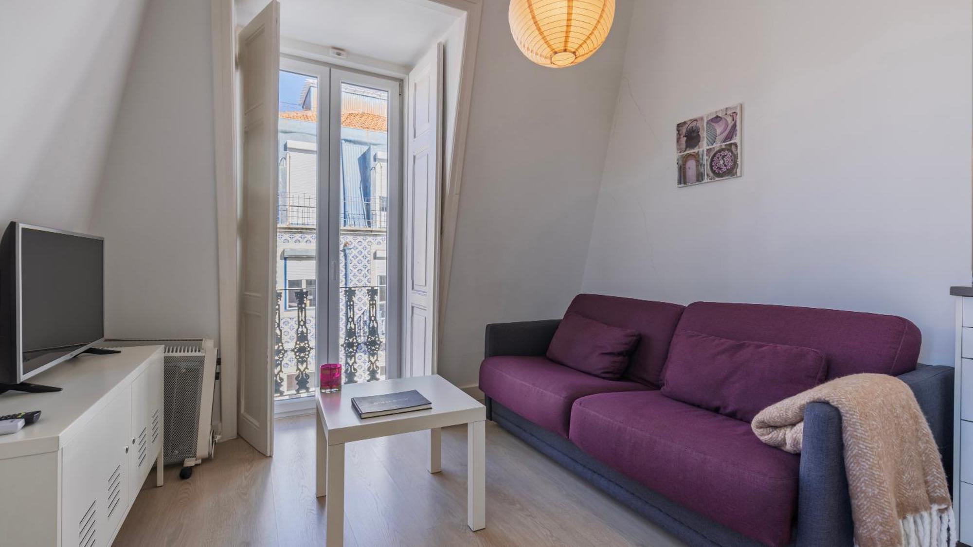Classic Topfloor Apartment By Lovelystay Lisbon Bagian luar foto