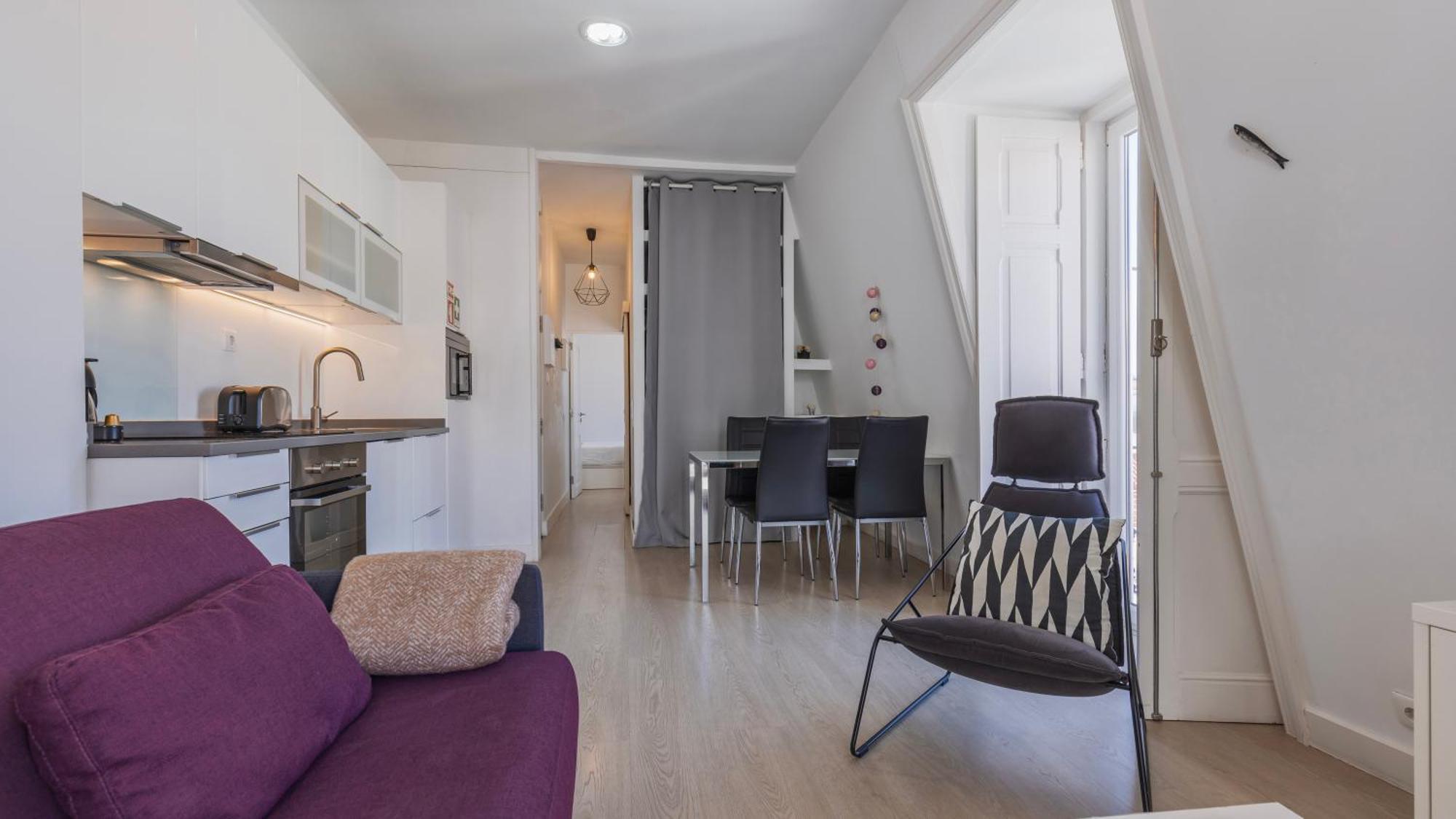 Classic Topfloor Apartment By Lovelystay Lisbon Bagian luar foto