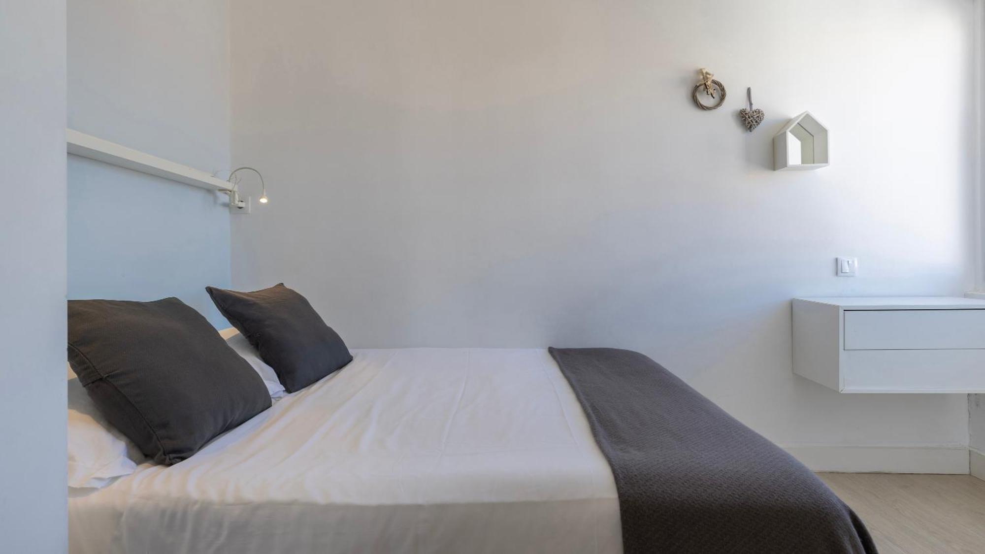 Classic Topfloor Apartment By Lovelystay Lisbon Bagian luar foto