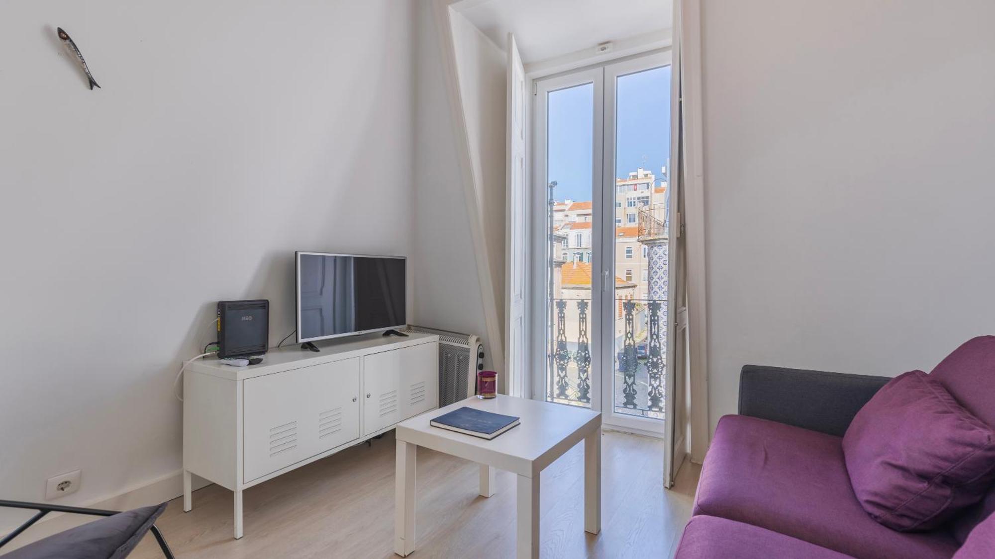 Classic Topfloor Apartment By Lovelystay Lisbon Bagian luar foto